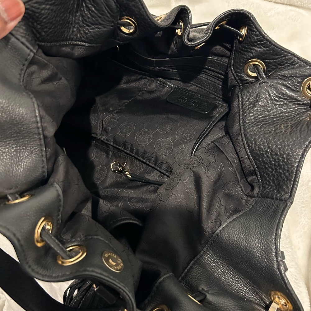 Michael Kors Leather Hobo Bag in Black with Goldtone Hardware - Picture 3 of 4